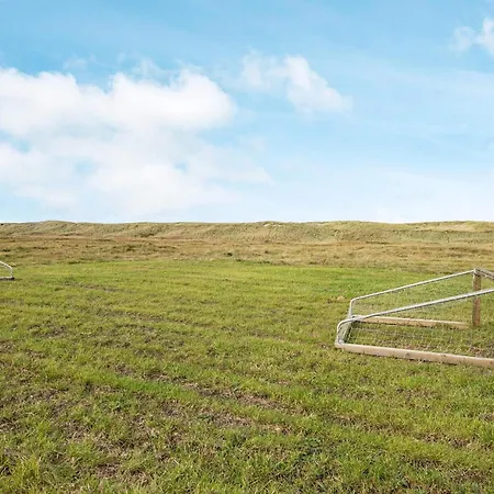 7 Person In Harboore-by Traum * Harboor