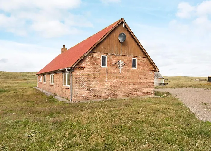 7 Person In Harboore-by Traum *