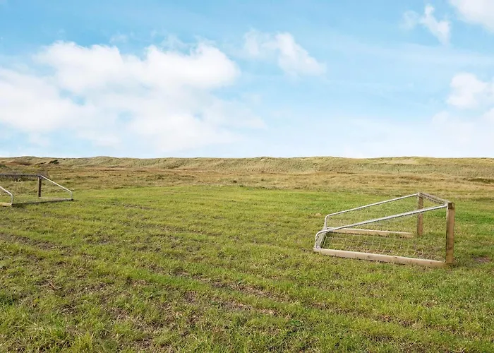 7 Person In Harboore-by Traum * Harboor